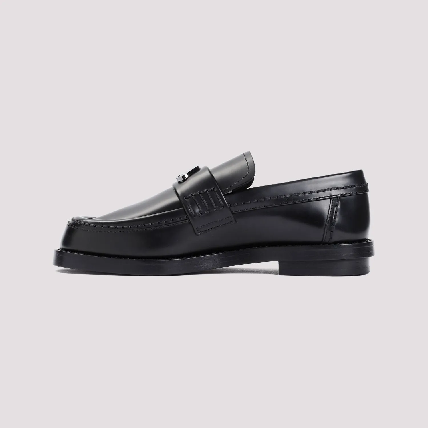 ALEXANDER MCQUEEN Sleek and Sophisticated Black Leather Loafers for Women