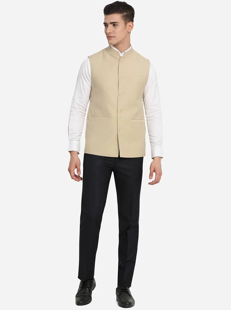 Beige Solid Regular Fit Modi Jacket | JadeBlue