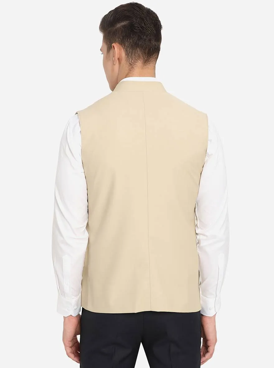 Beige Solid Regular Fit Modi Jacket | JadeBlue