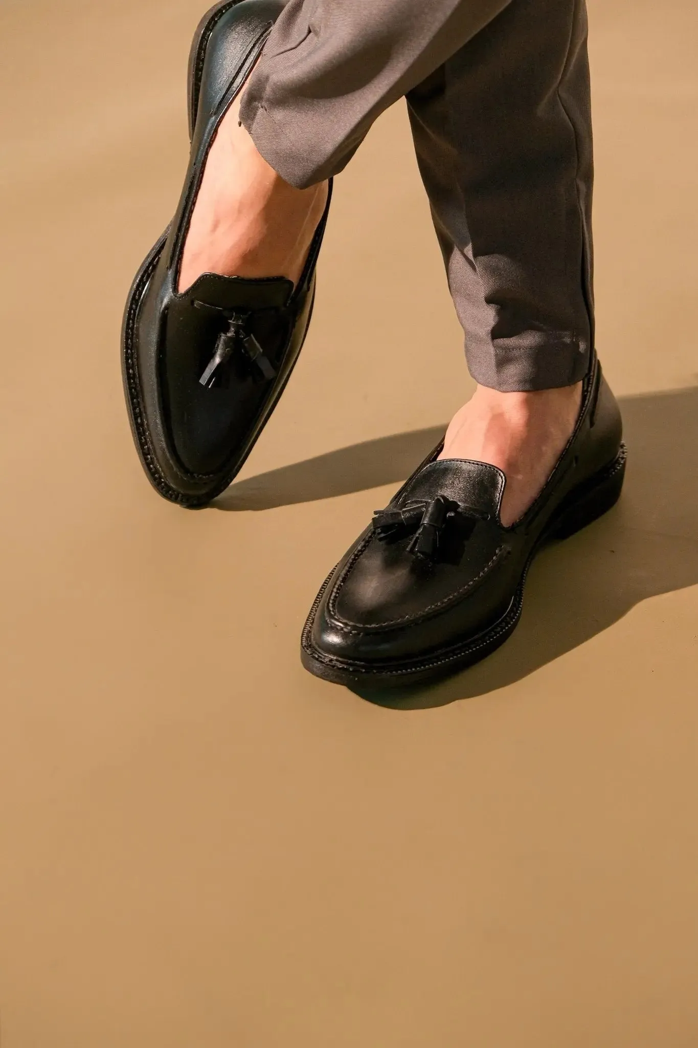 ENRIQUE Tassel Loafer - Black