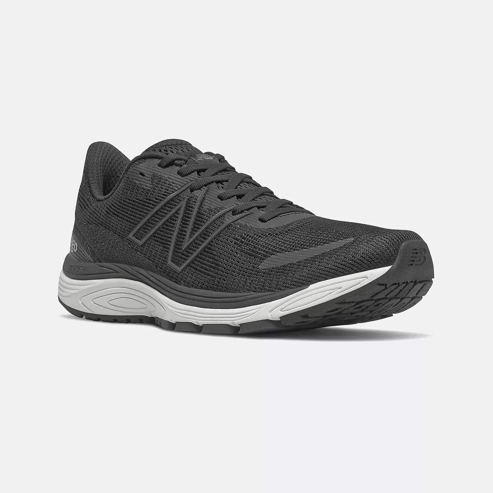 Men's Wide Fit New Balance MVYGOBK2 Vaygo Running Trainers - Black