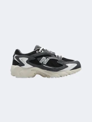 New Balance 725 Unisex Lifestyle Shoes Black/White