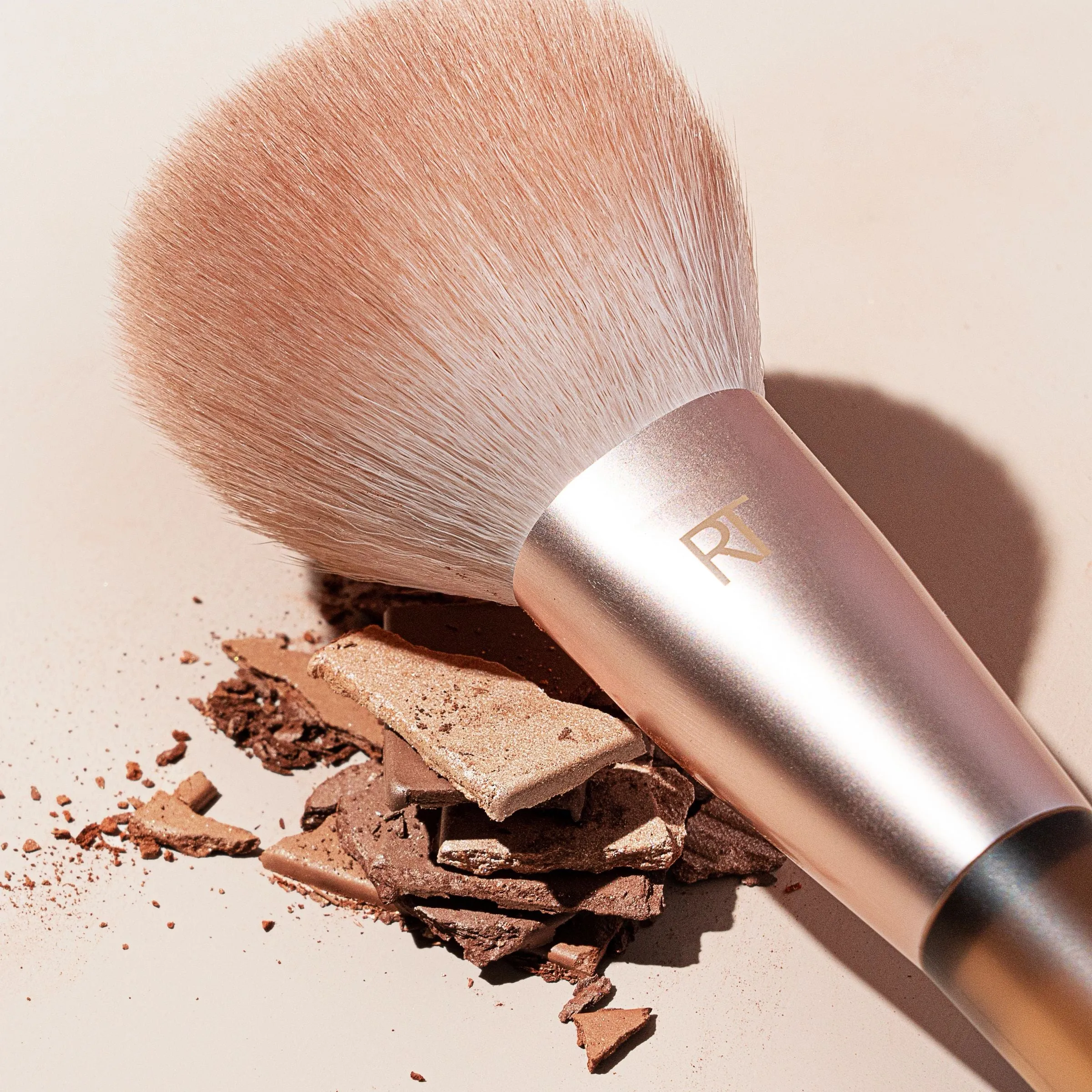 New Nudes Hazy Finish Powder Brush