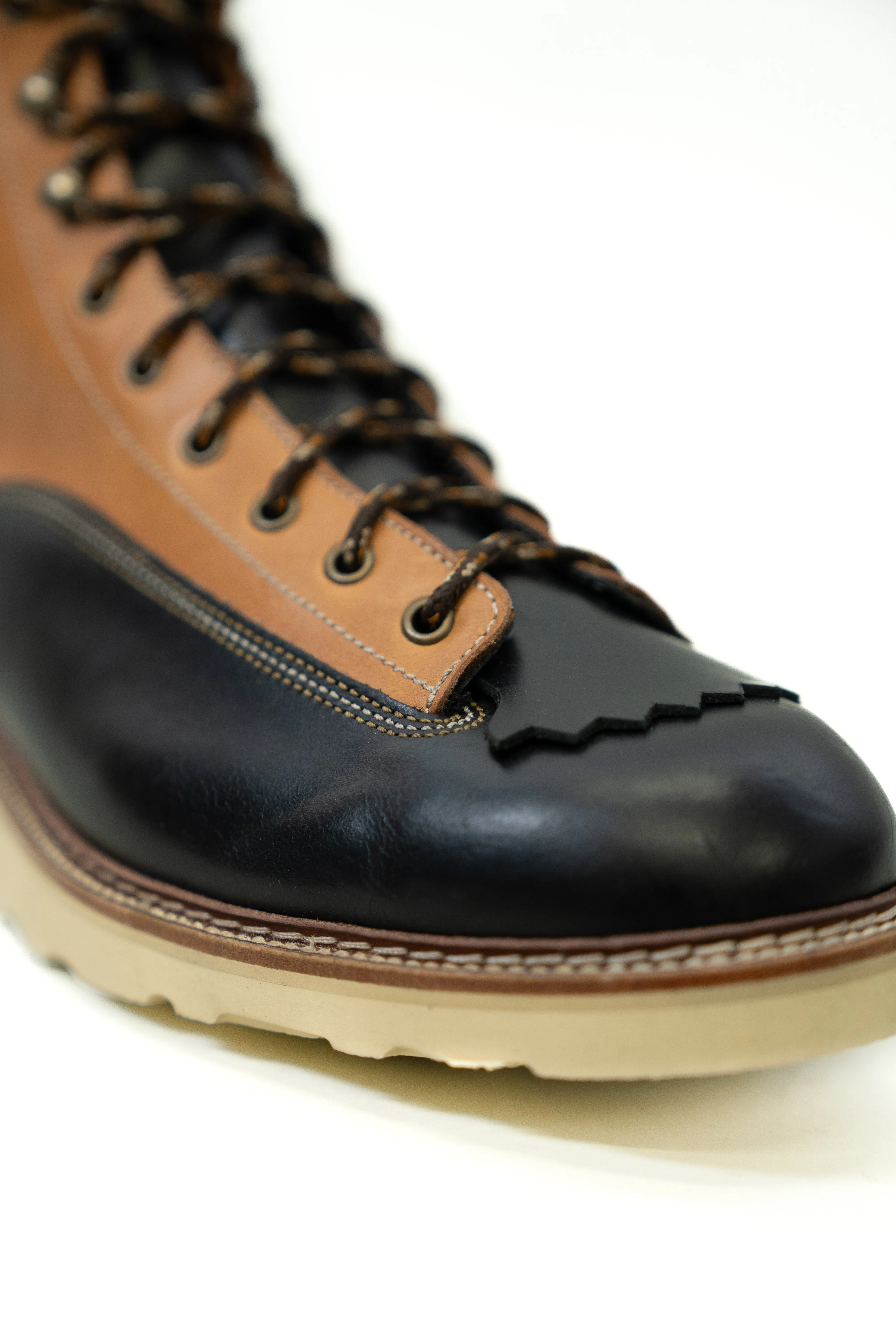 Sandmann Bozeman Boot in Black/Whiskey Cowhide