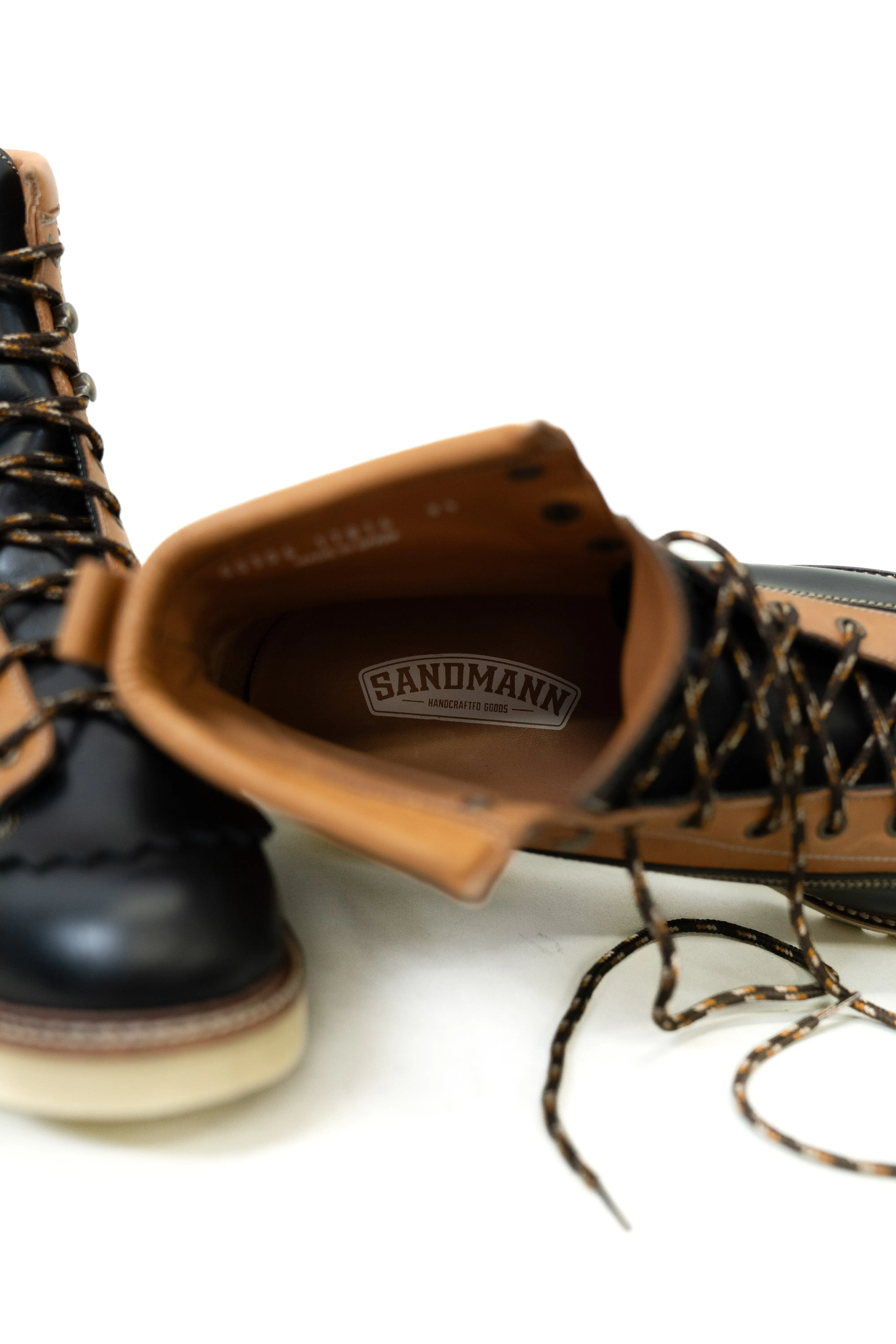 Sandmann Bozeman Boot in Black/Whiskey Cowhide