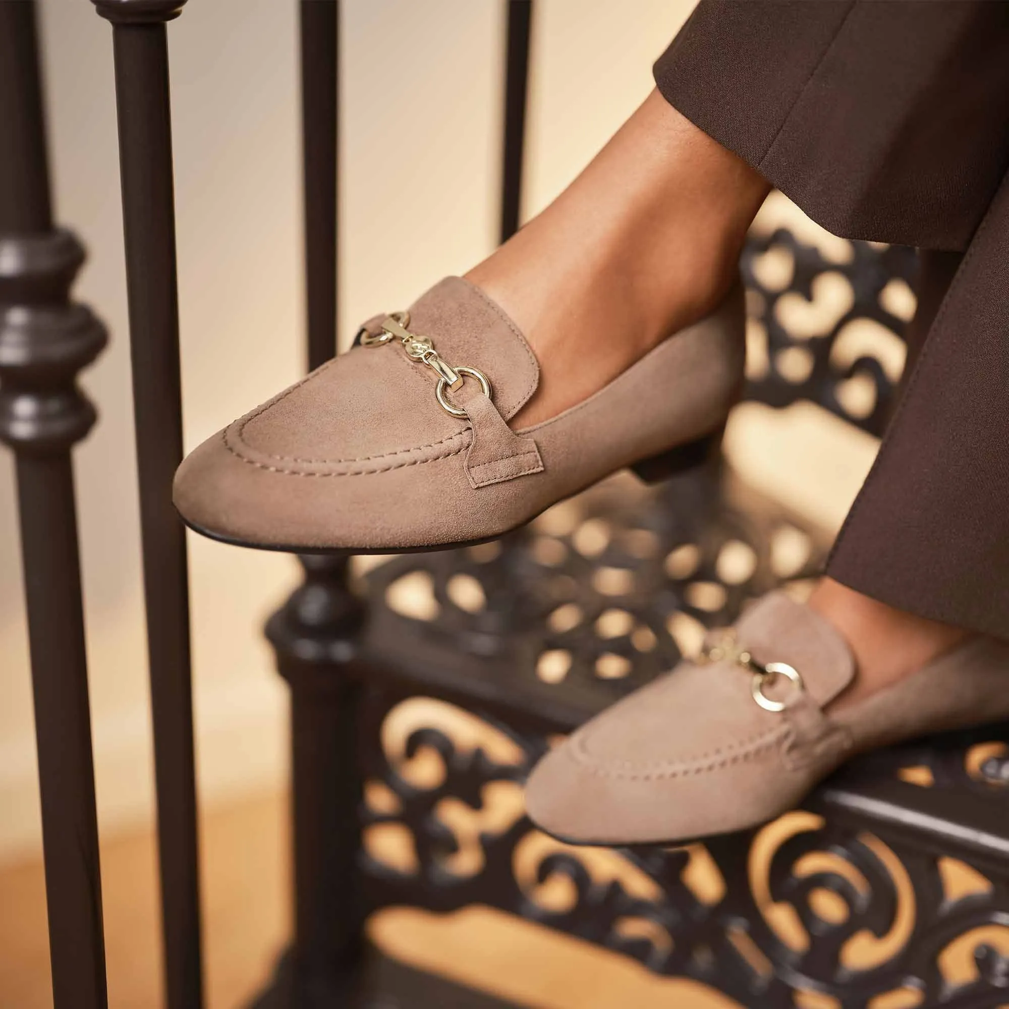 Vendôme Fleur taupe suede loafers