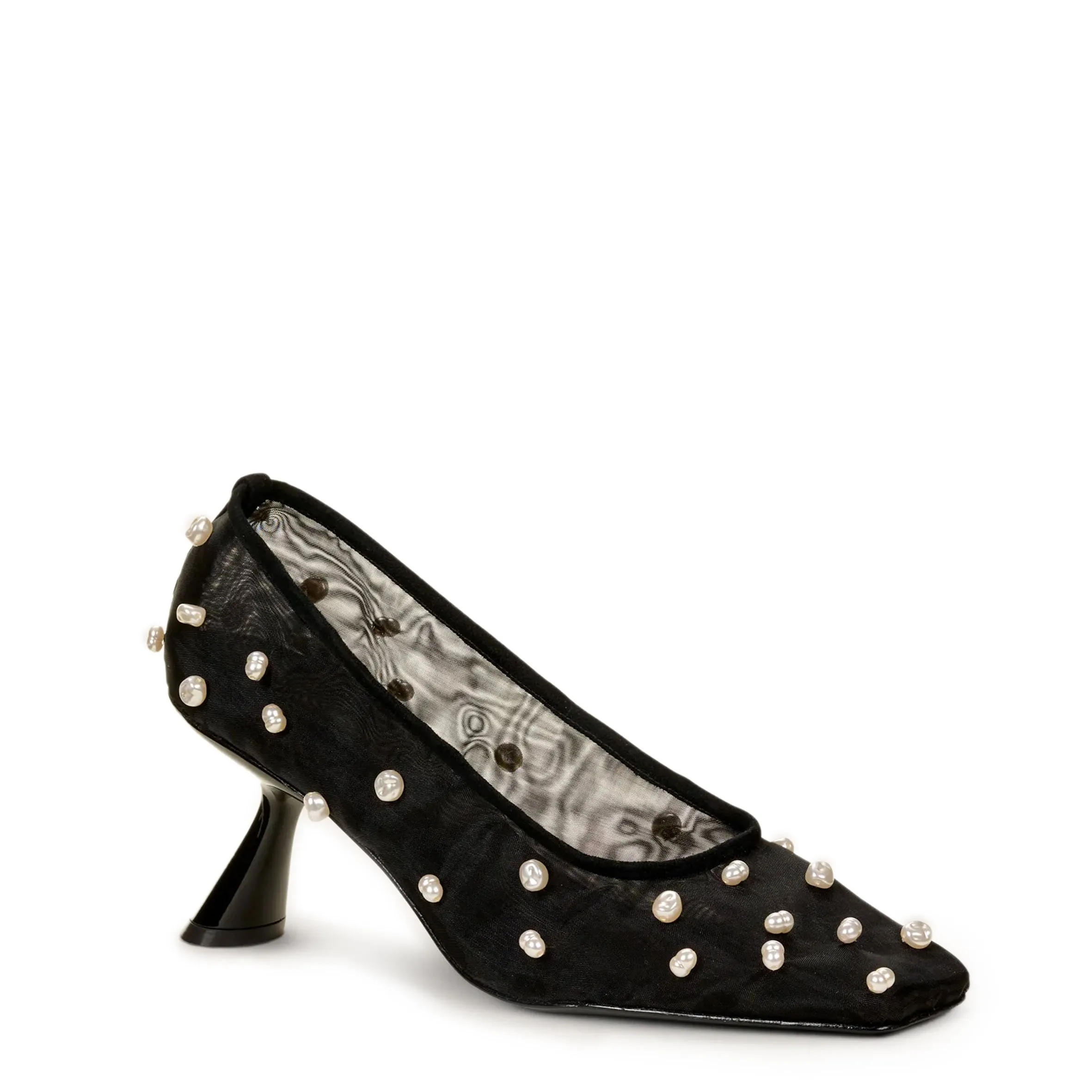 Winnie Pump, Black