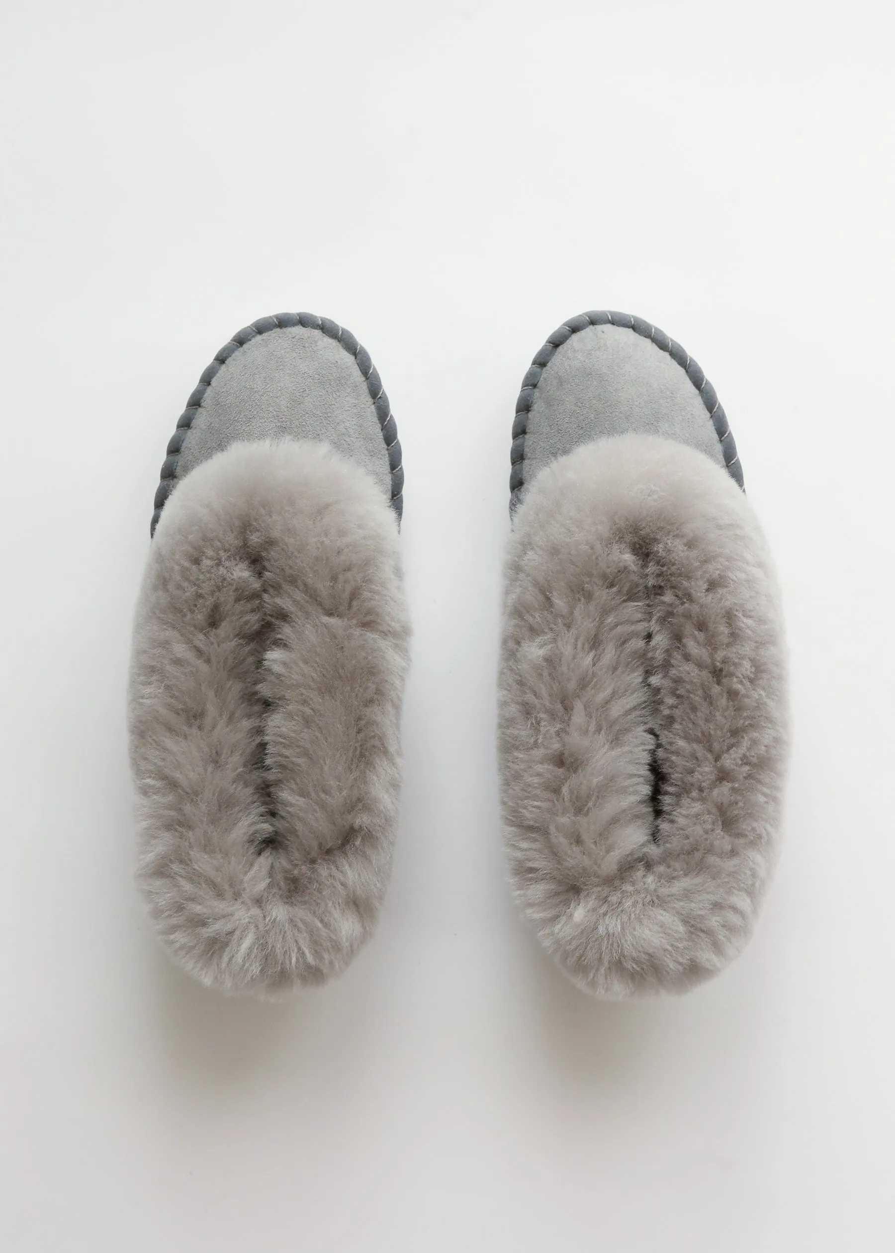 Women's Sheepskin Moccasin Slippers – Soft Grey