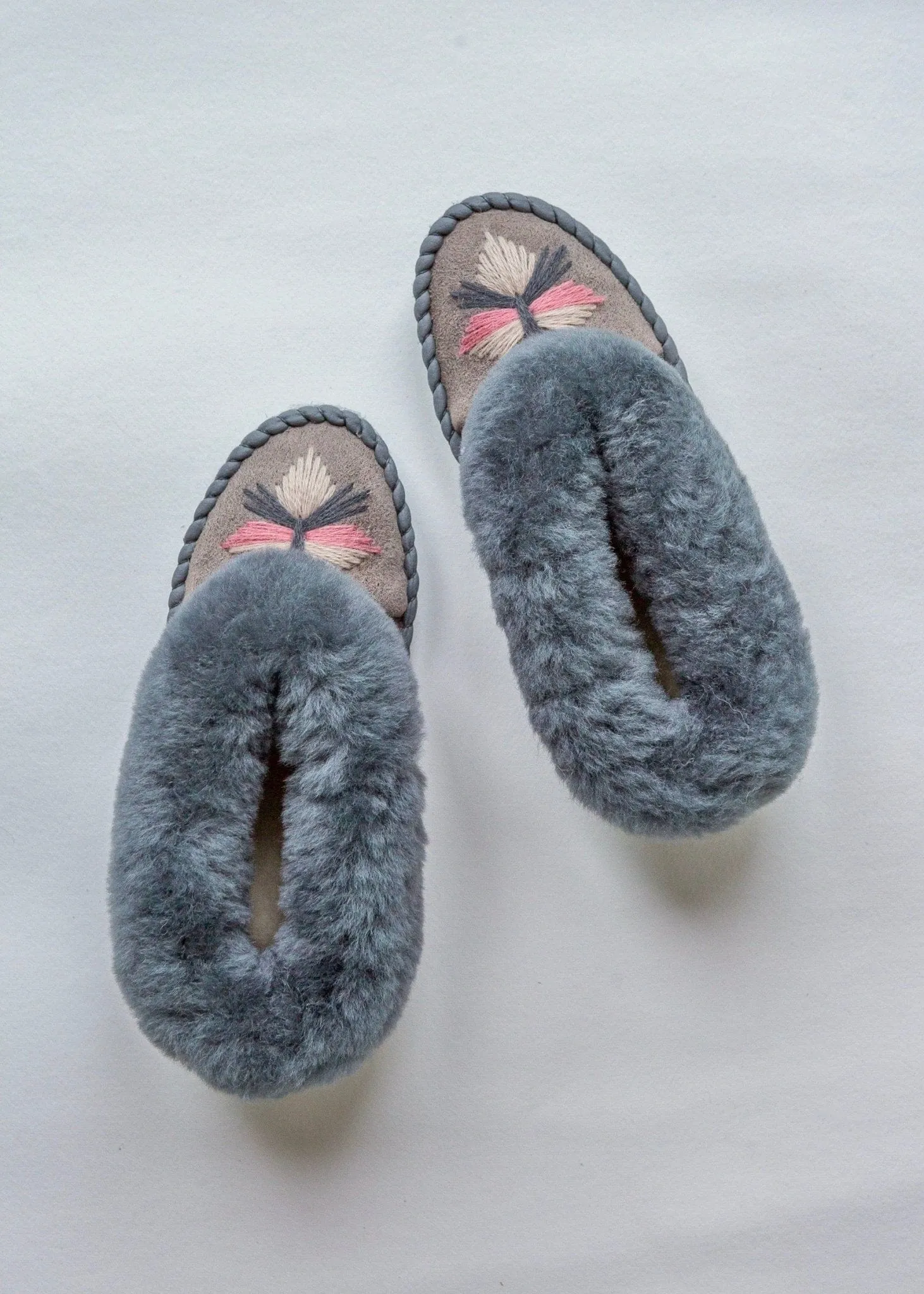 Women's Sheepskin Slippers – Winter Sky